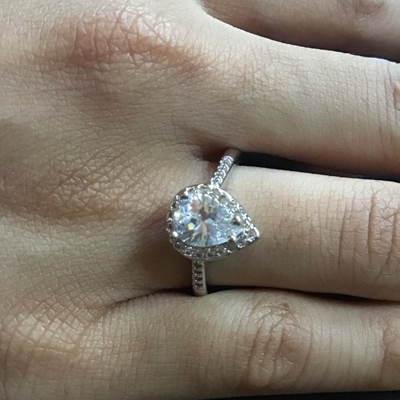 18k white Gold Plated Stamped Teardrop CZ Ring - Picture 4 of 8